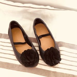 NWOT Navy girls dress shoes size 6.